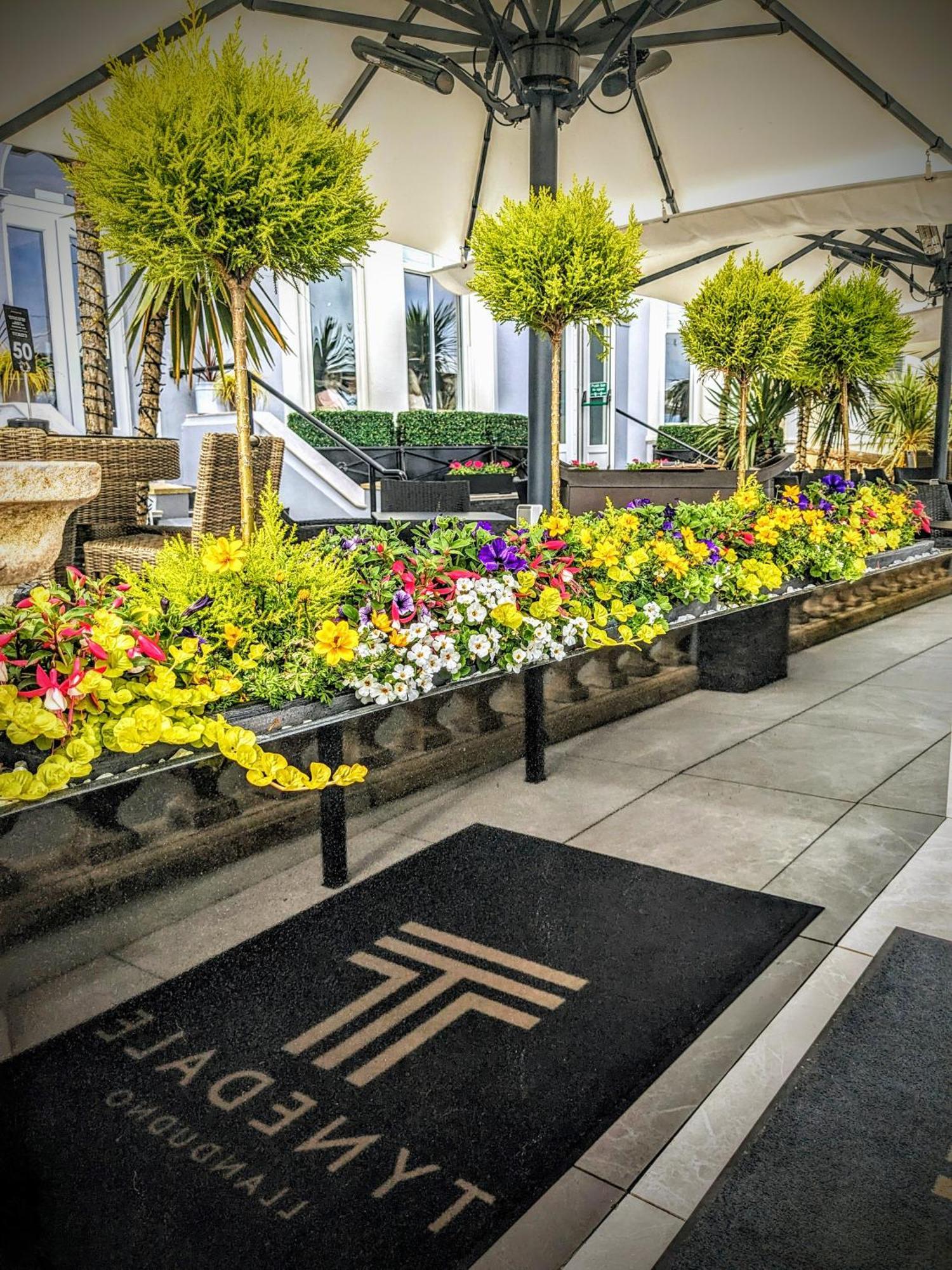 Tynedale Hotel ランディドノー エクステリア 写真